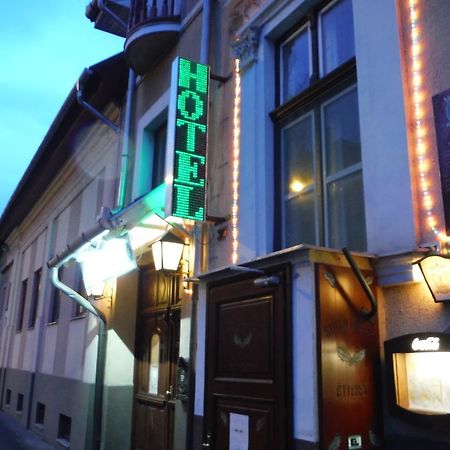 Illes Hotel Szeged Bagian luar foto