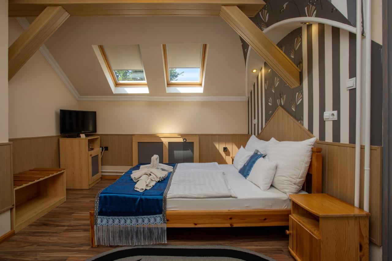 Illes Hotel Szeged Bagian luar foto