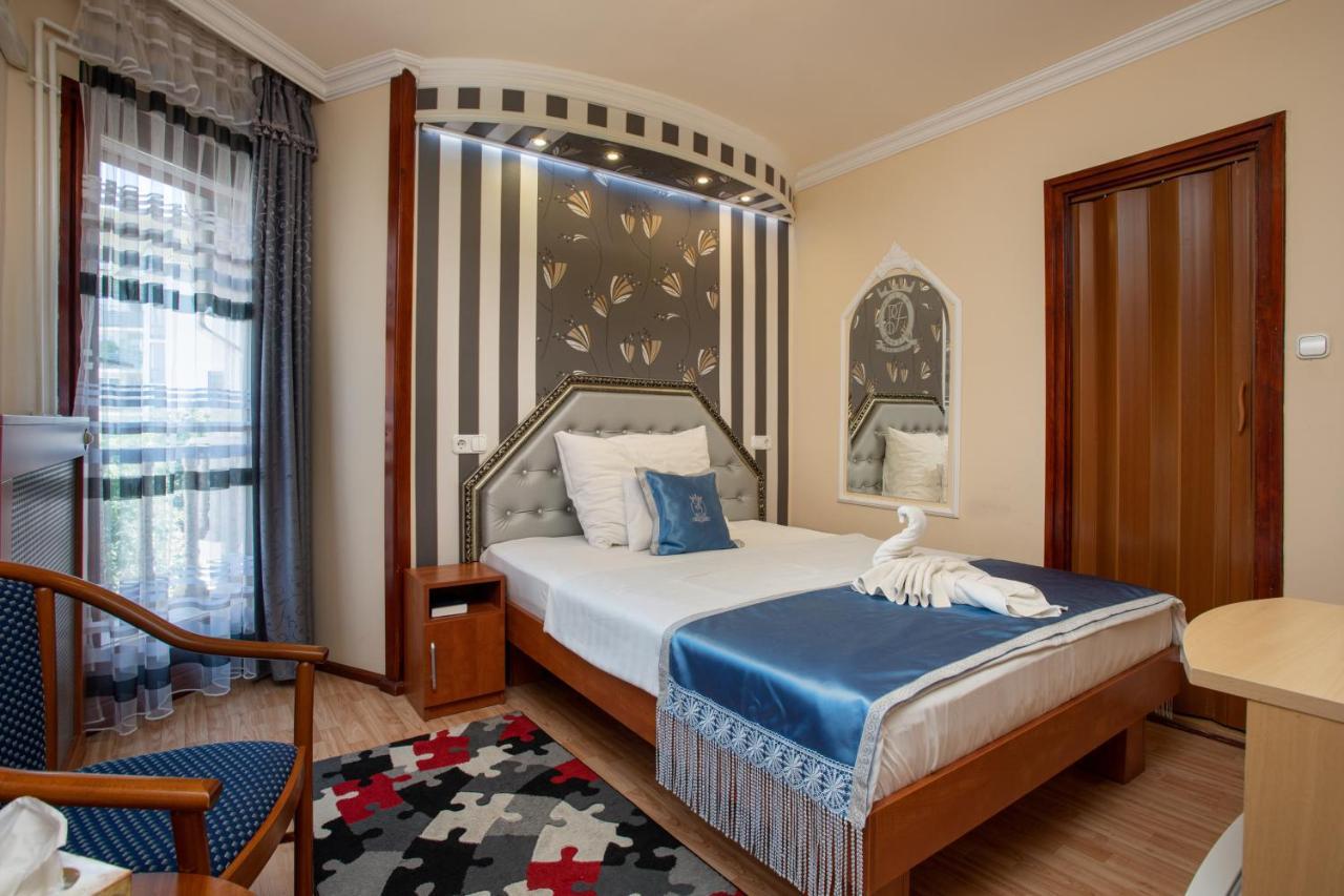 Illes Hotel Szeged Bagian luar foto