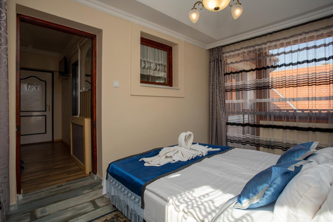 Illes Hotel Szeged Bagian luar foto