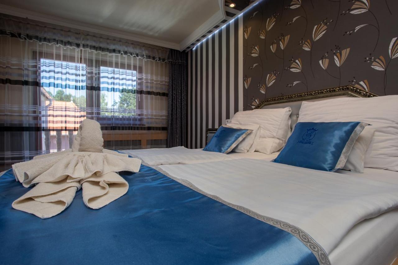 Illes Hotel Szeged Bagian luar foto